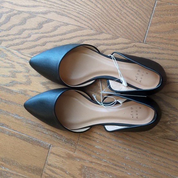 Black Flats - A New Day size 8.5 NWT - Picture 3 of 3
